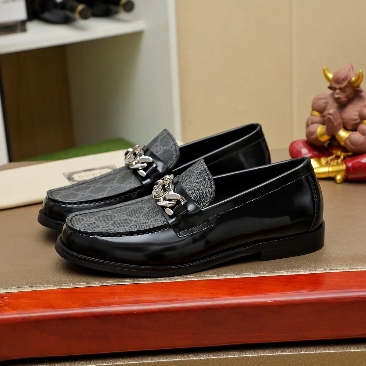 Men's men's shoes💰460💰💰Gucci official website men's business formal leather shoes updated💥Hong Kong counters synchronize new styles💥completely one-to-one replica shipment👍zero gap in counter quality 0⃣️made of imported cowhide on the outside+water-dyed🐂leather lining, color optional! Matching code 38-45